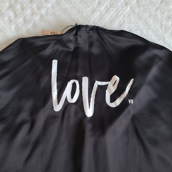 VICTORIA'S SECRET ☆ SATIN ROBE - NWT - Picture 2 of 6